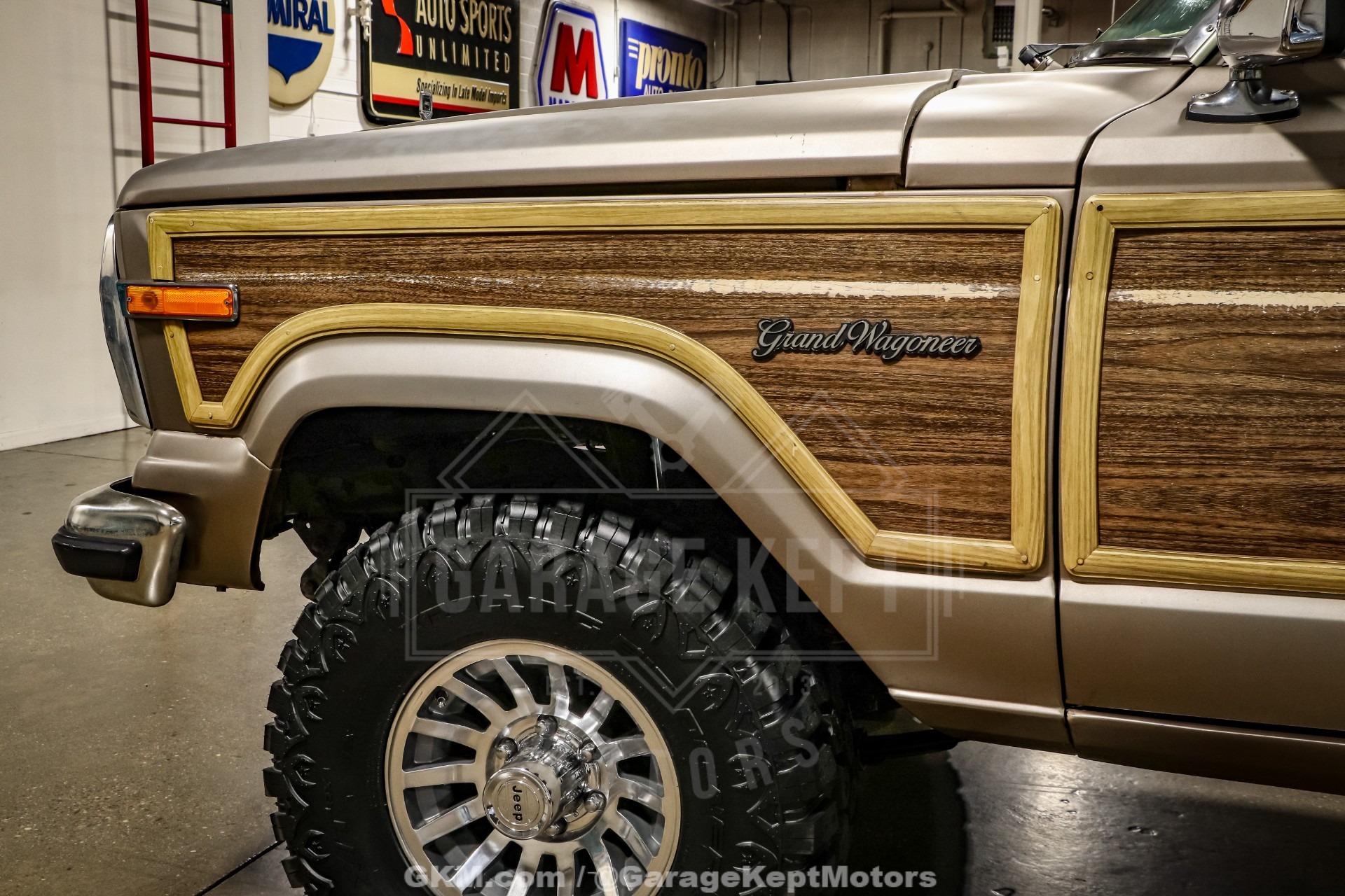 1988 Jeep Grand Wagoneer