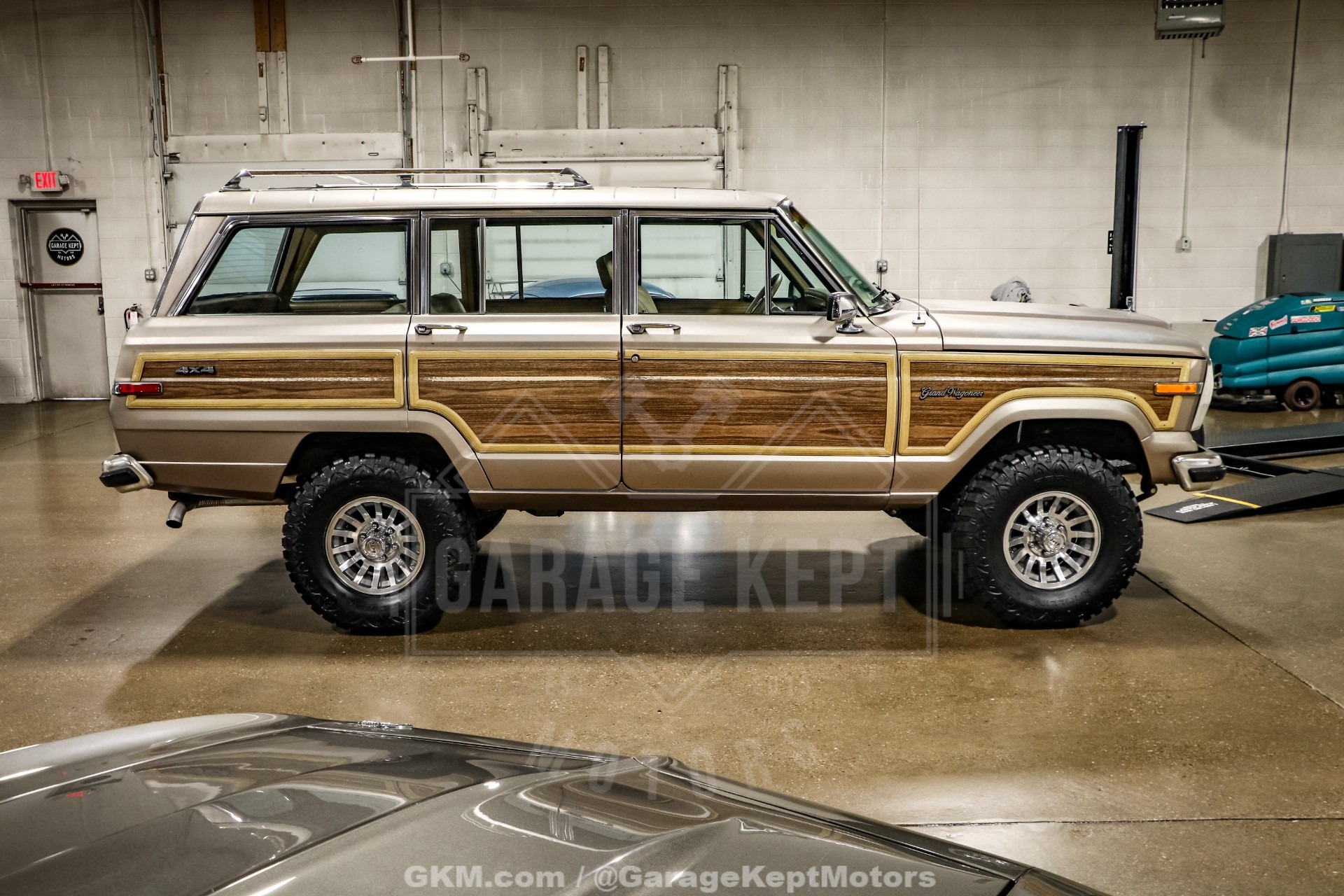 1988 Jeep Grand Wagoneer