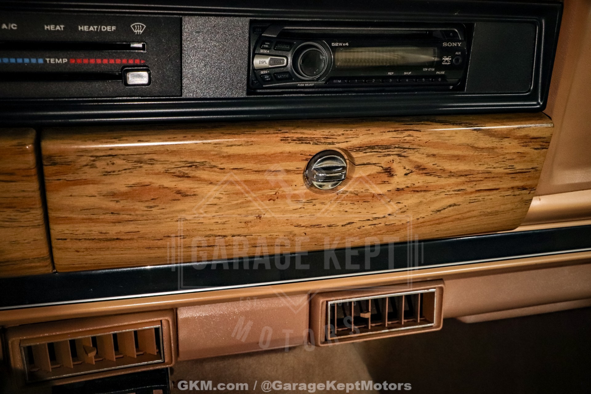 1988 Jeep Grand Wagoneer