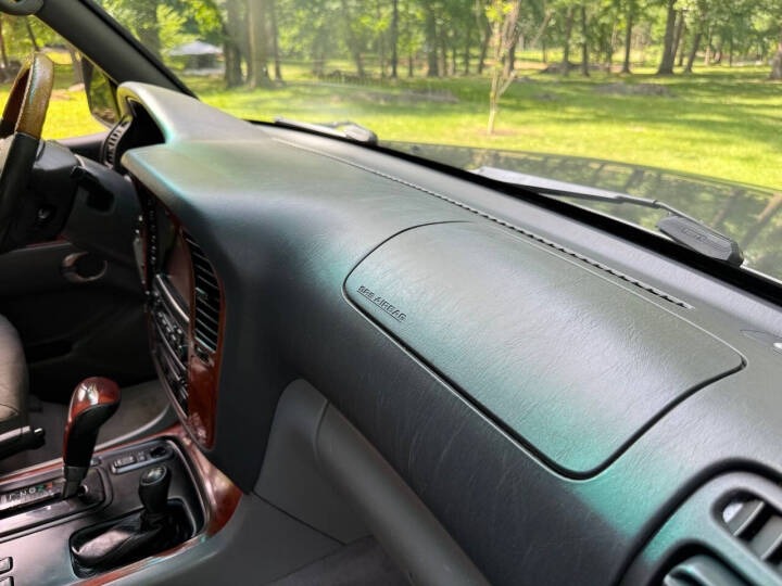 2002 Lexus LX 470