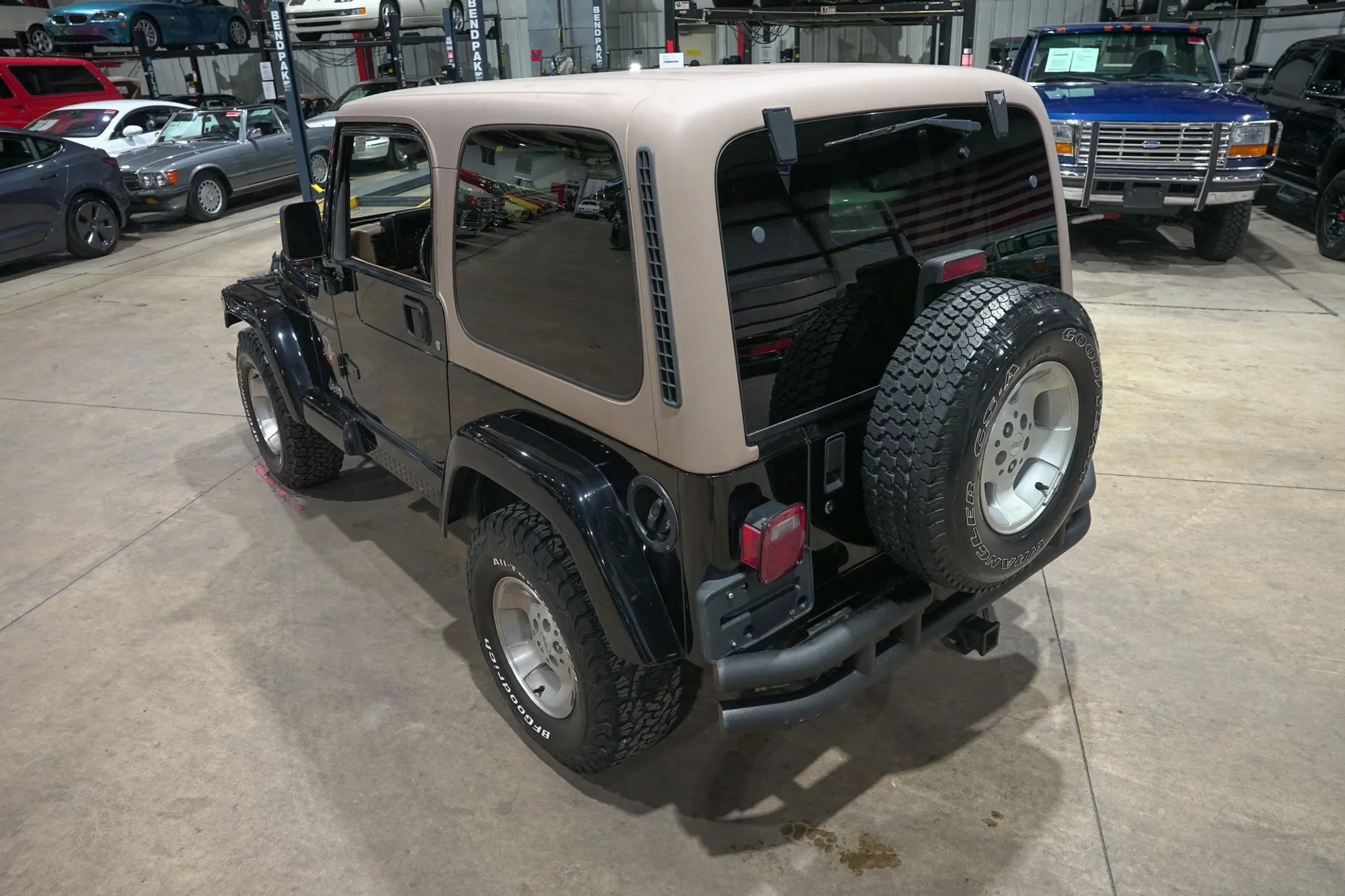 2002 Jeep Wrangler Sahara Edition
