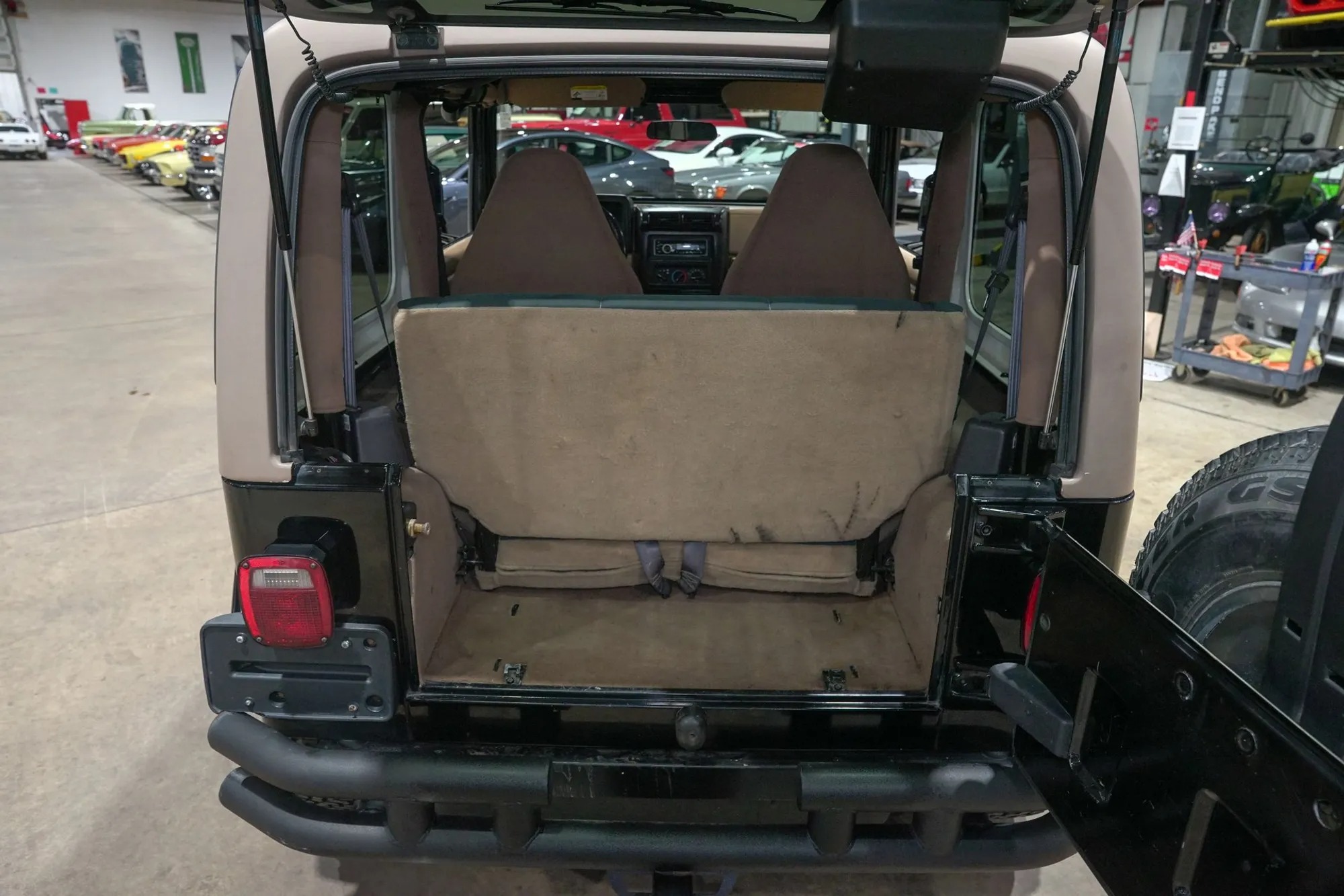 2002 Jeep Wrangler Sahara Edition