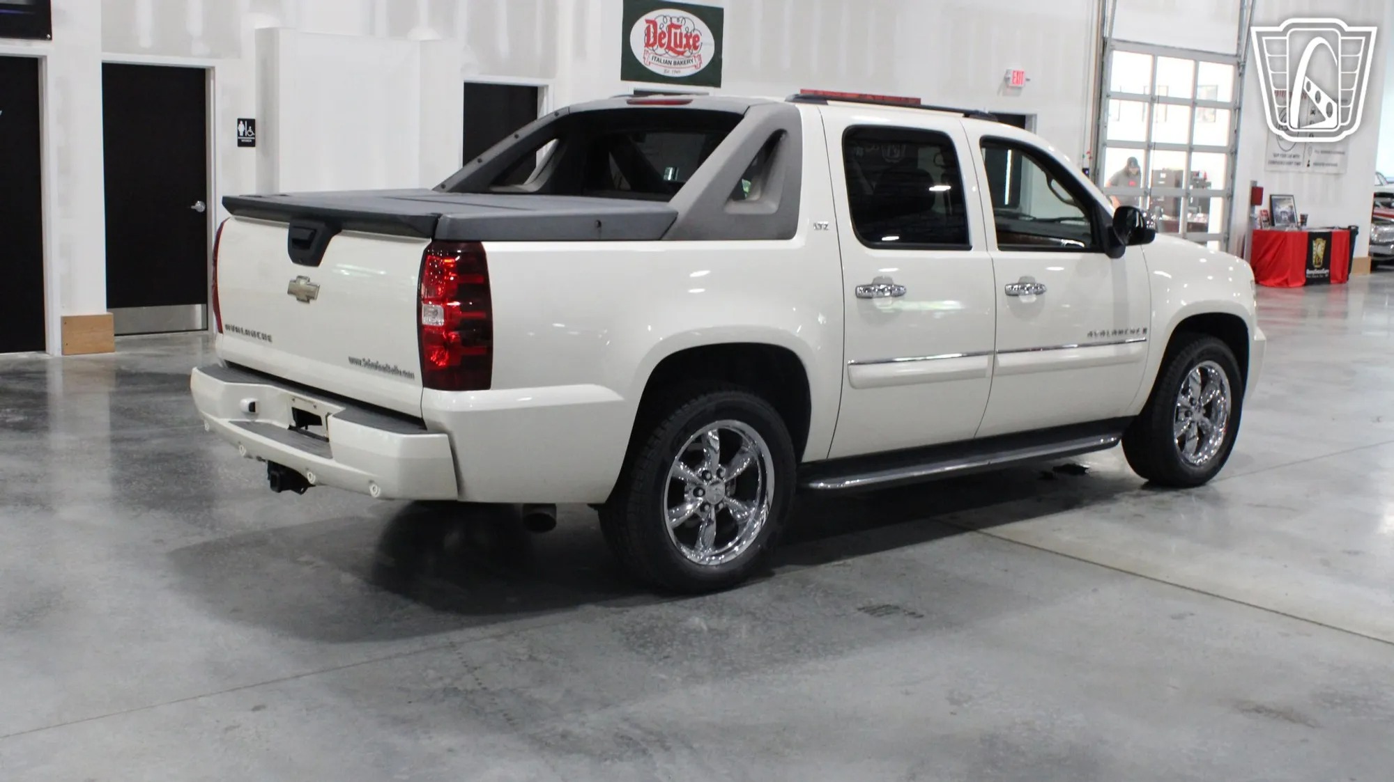 2008 Chevrolet Avalanche LS - 5