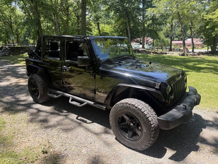 2011 Jeep Wrangler Unlimited Sahara - 5