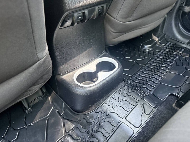 2011 Jeep Wrangler Unlimited Sahara