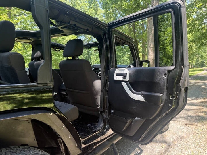 2011 Jeep Wrangler Unlimited Sahara