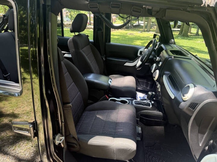 2011 Jeep Wrangler Unlimited Sahara