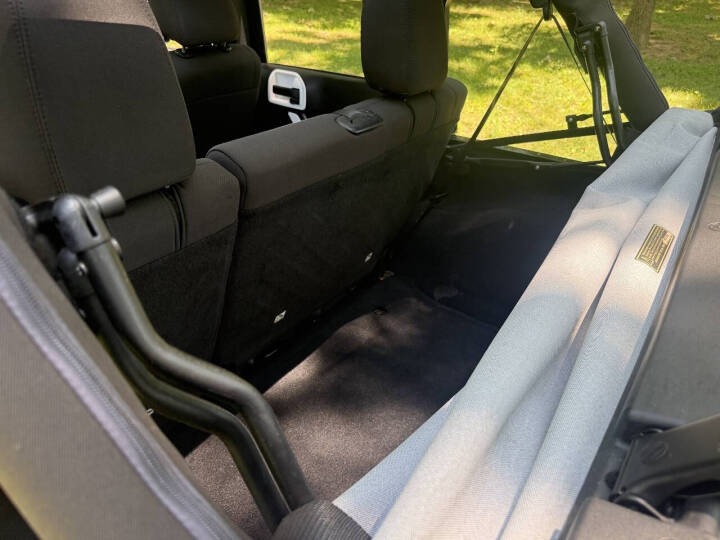 2011 Jeep Wrangler Unlimited Sahara