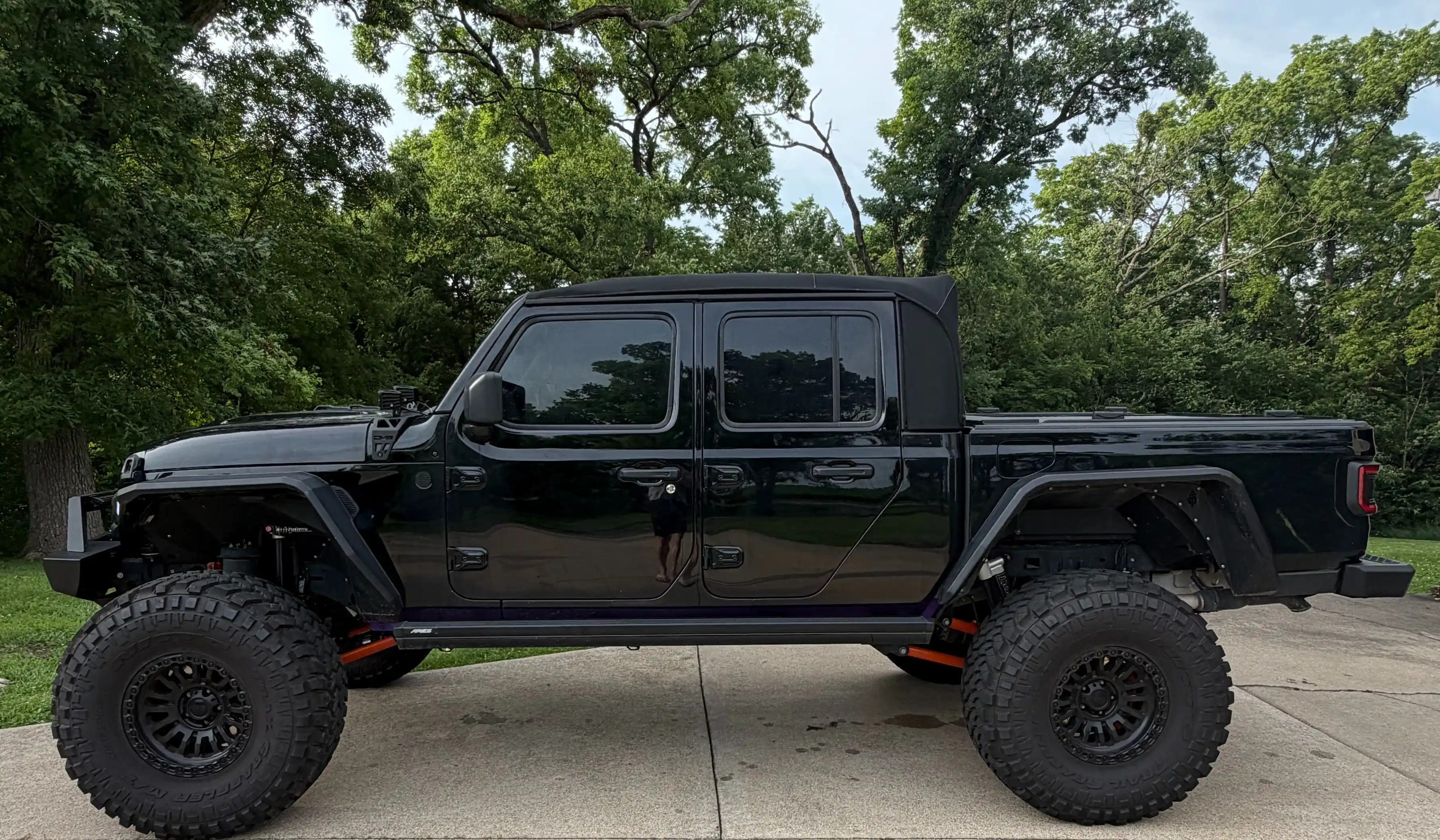 Modified 2022 Jeep Gladiator Mojave