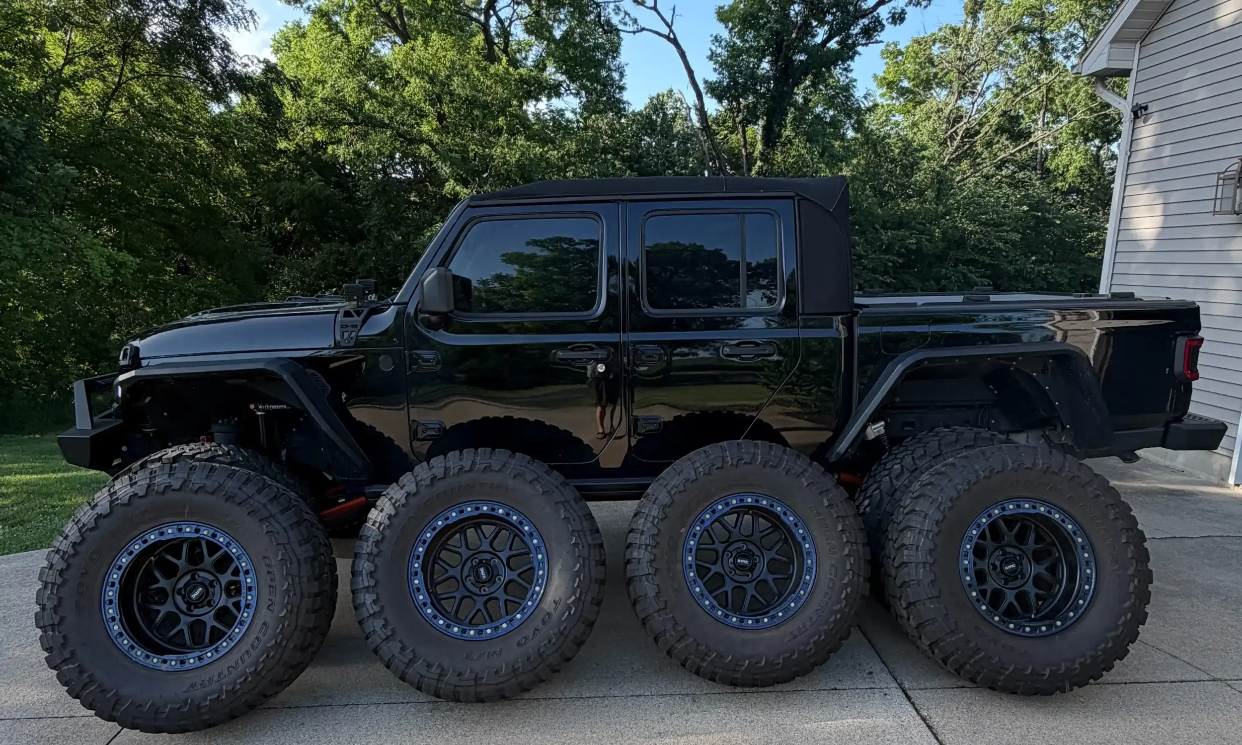Modified 2022 Jeep Gladiator Mojave