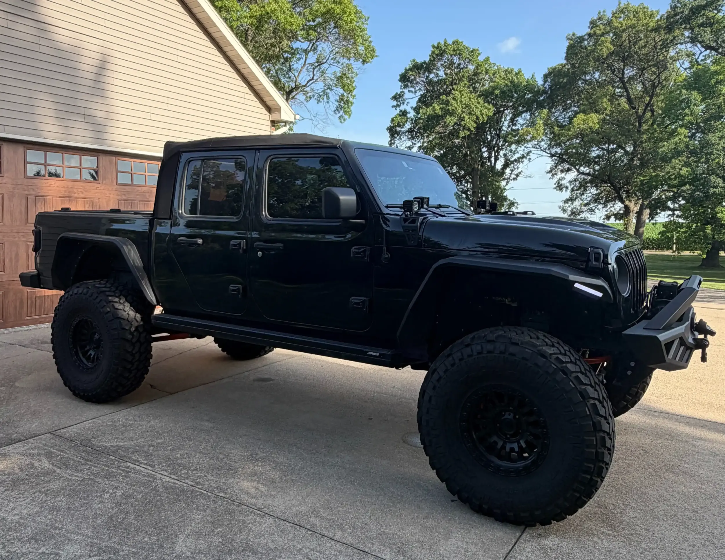 Modified 2022 Jeep Gladiator Mojave - 2