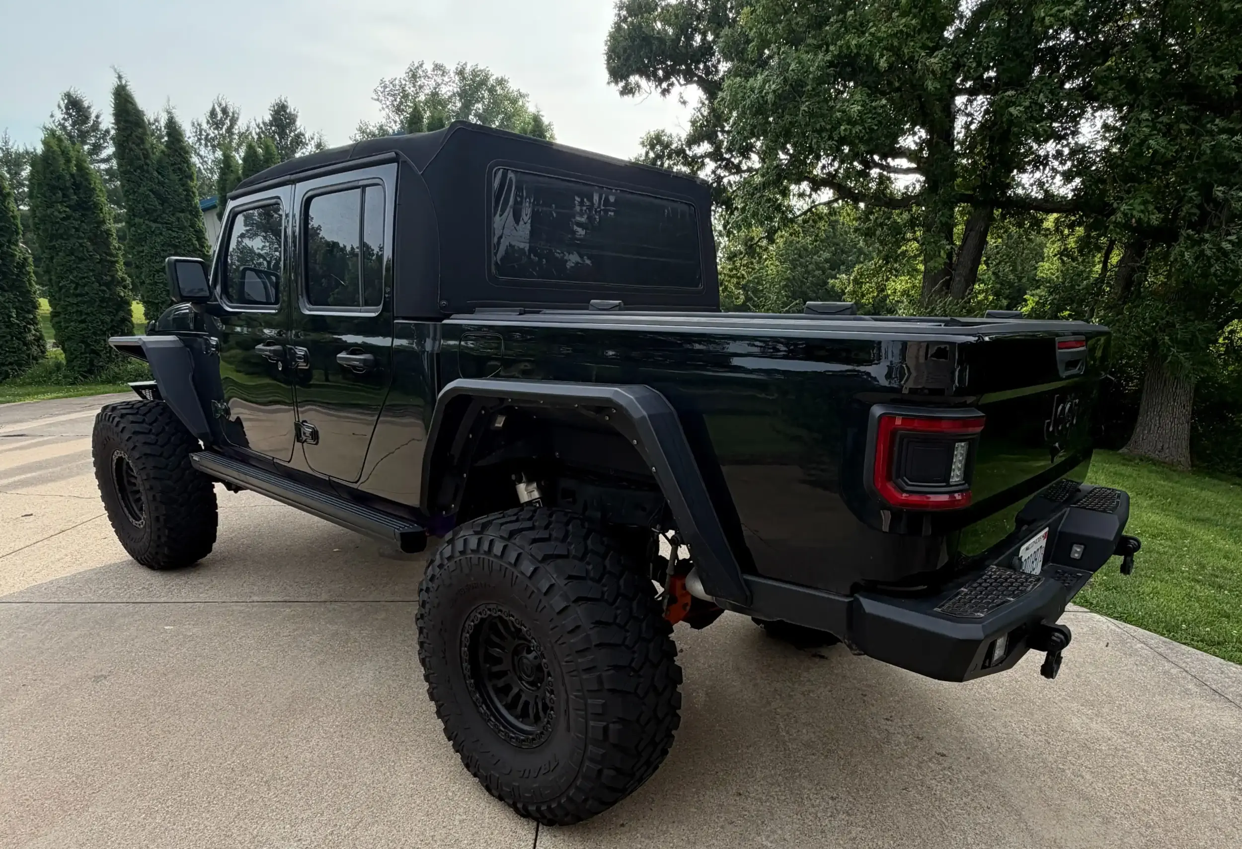 Modified 2022 Jeep Gladiator Mojave - 3