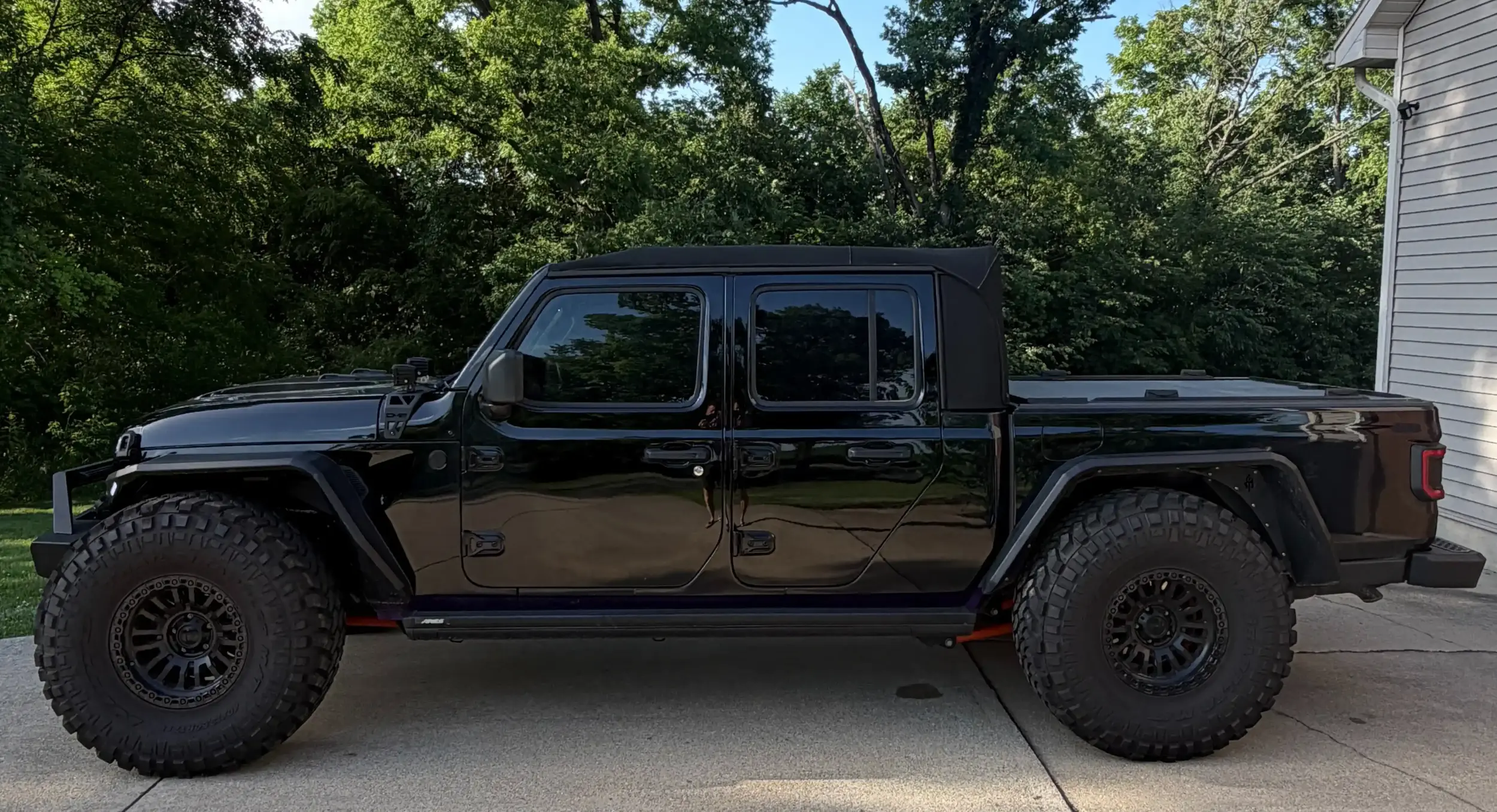 Modified 2022 Jeep Gladiator Mojave