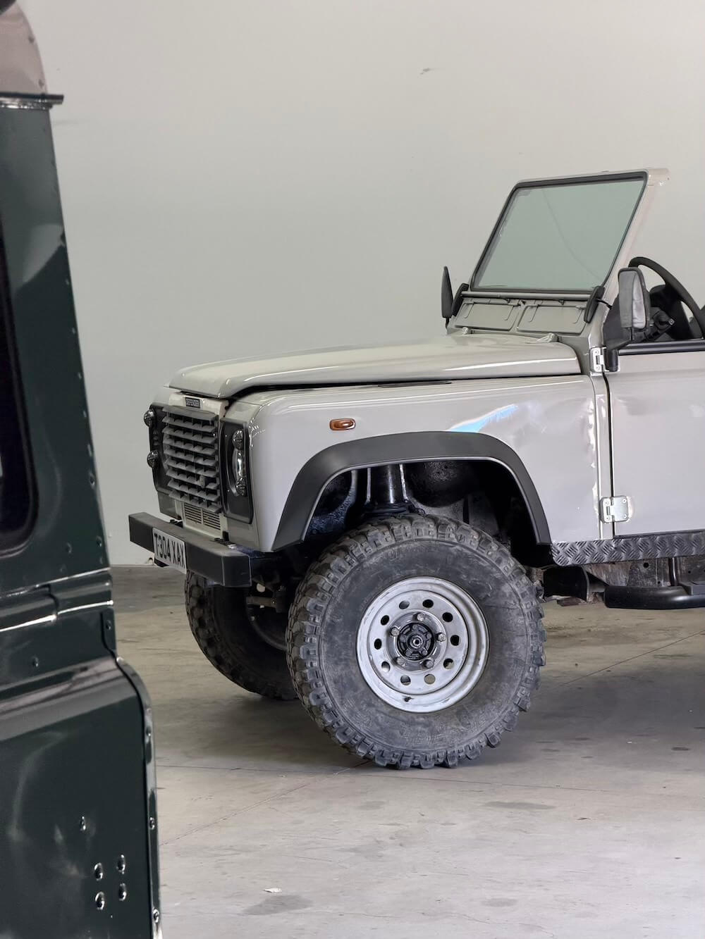 1999 Land Rover Defender 90 Surf Truck