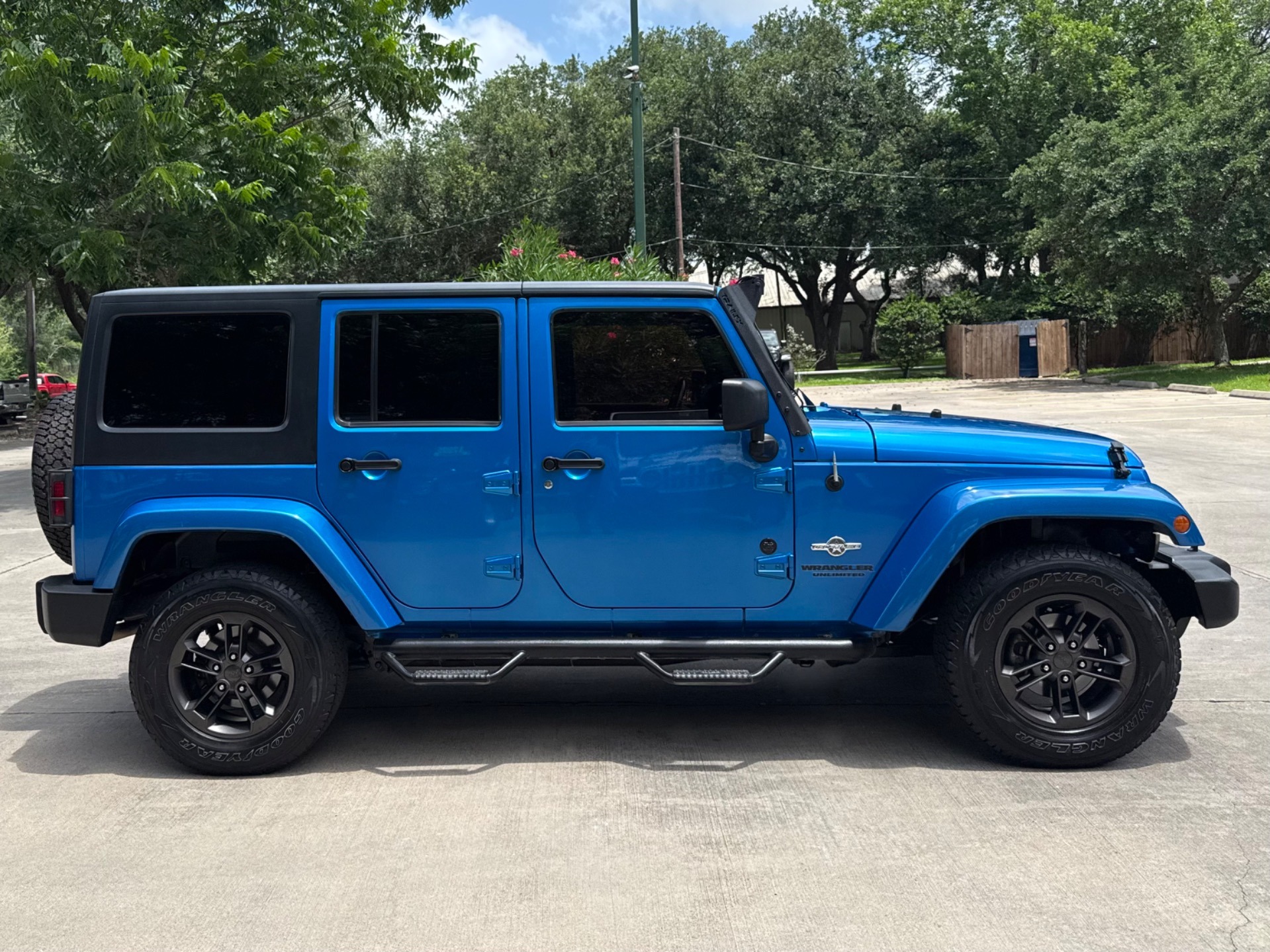 2014 Jeep Wrangler Unlimited Freedom Edition - 2