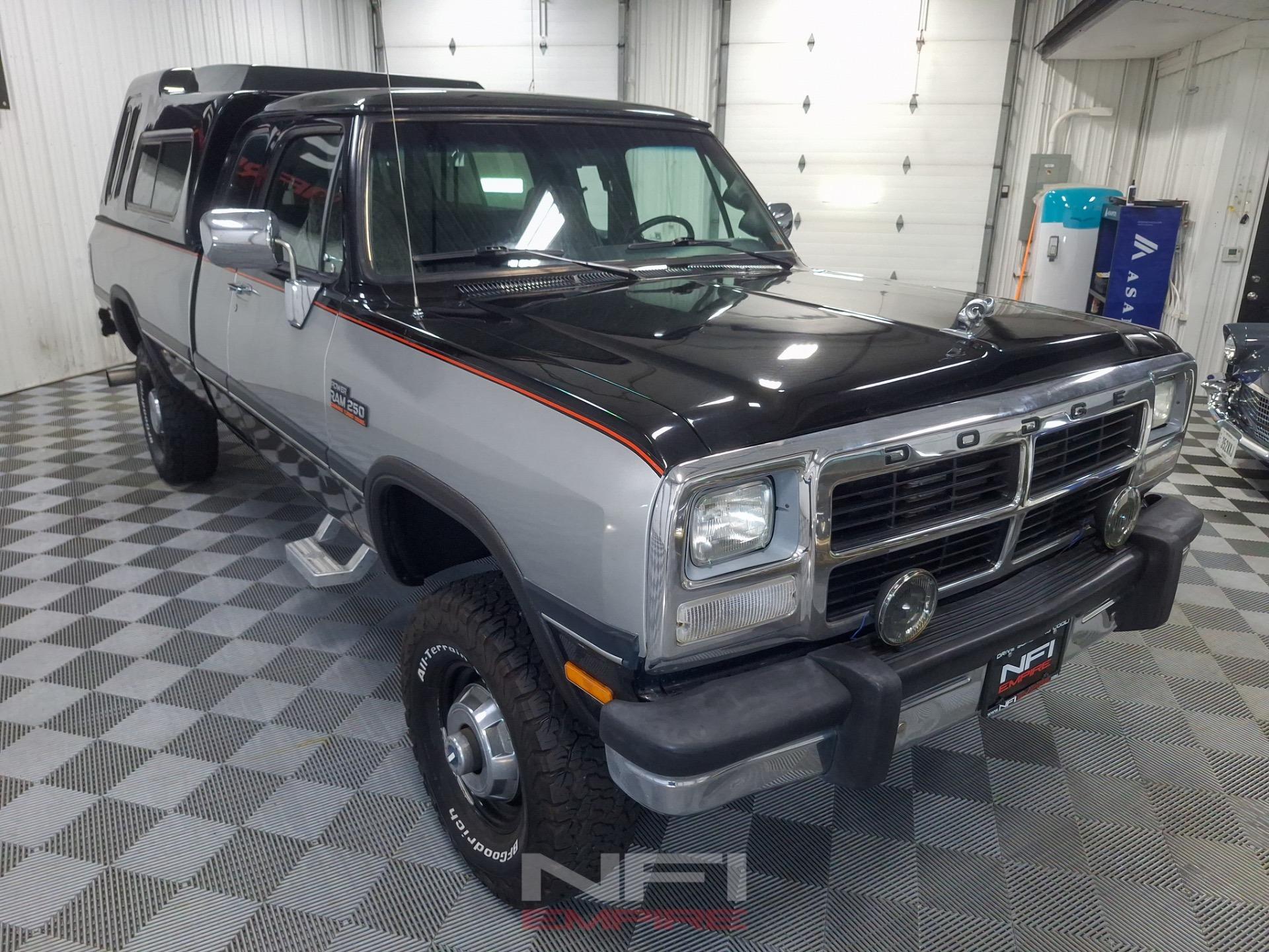 1993 Dodge W250 Club Cab - 5