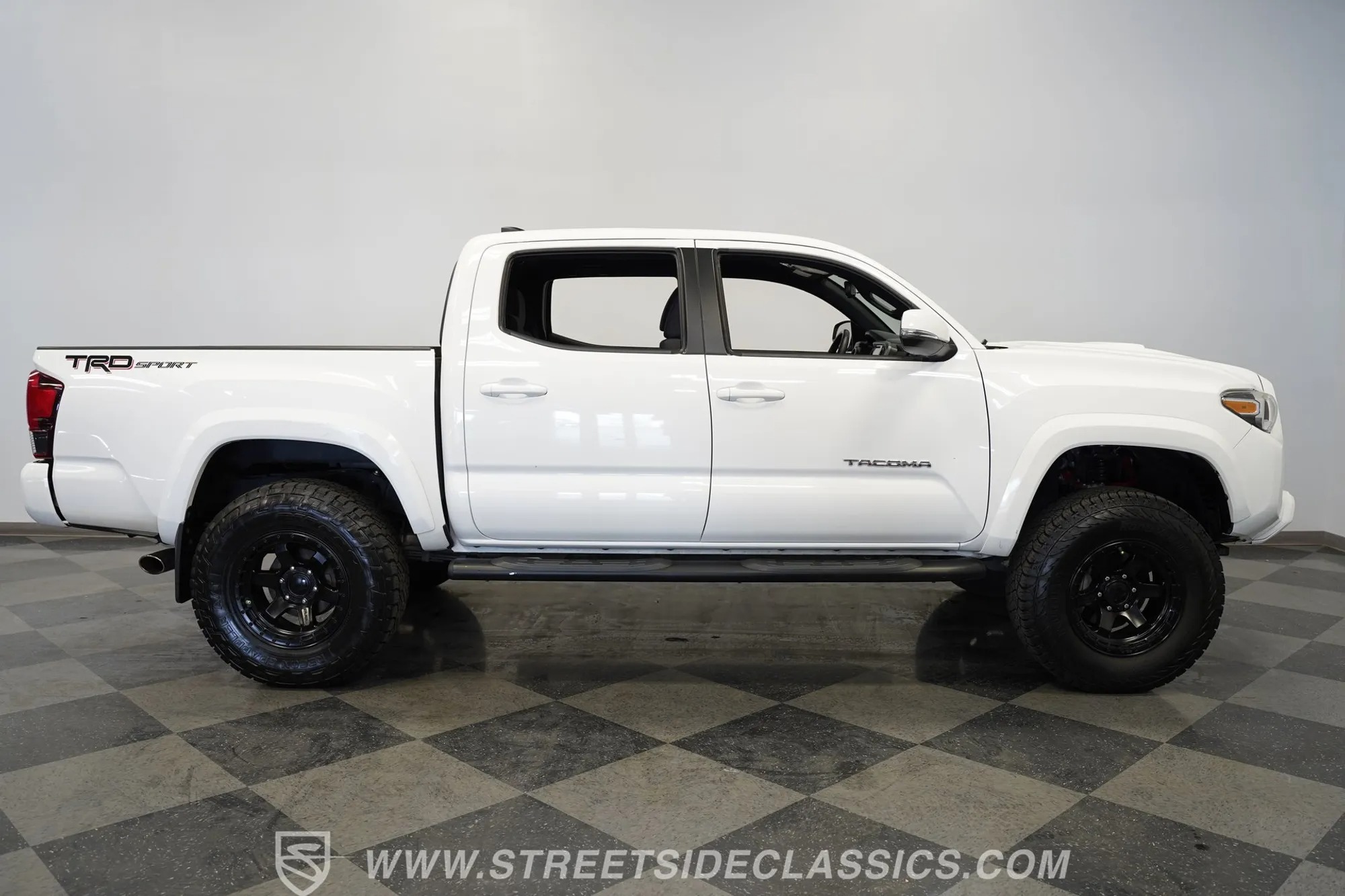 2018 Toyota Tacoma TRD Sport