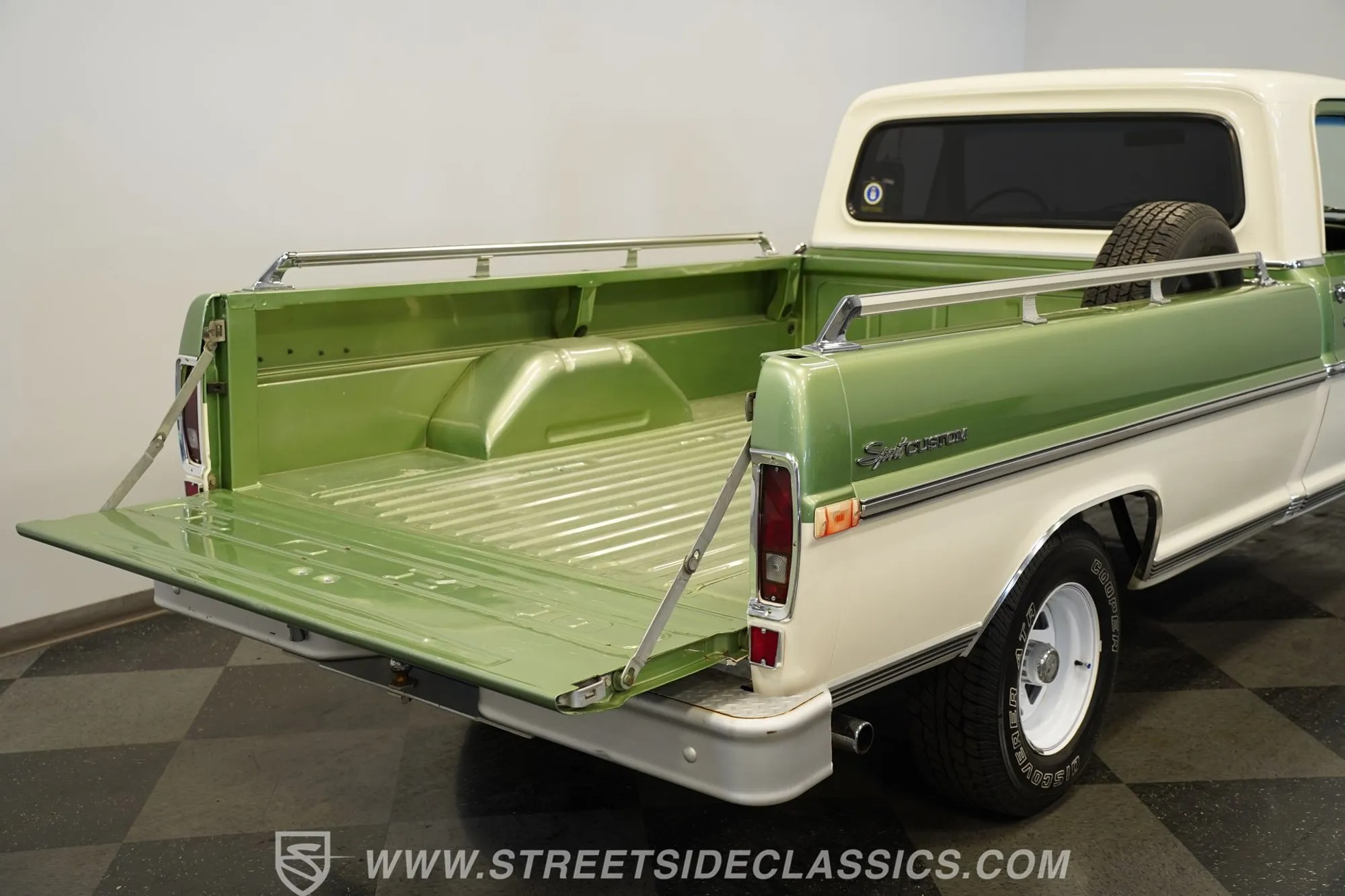 1972 Ford F-100 Sport Custom
