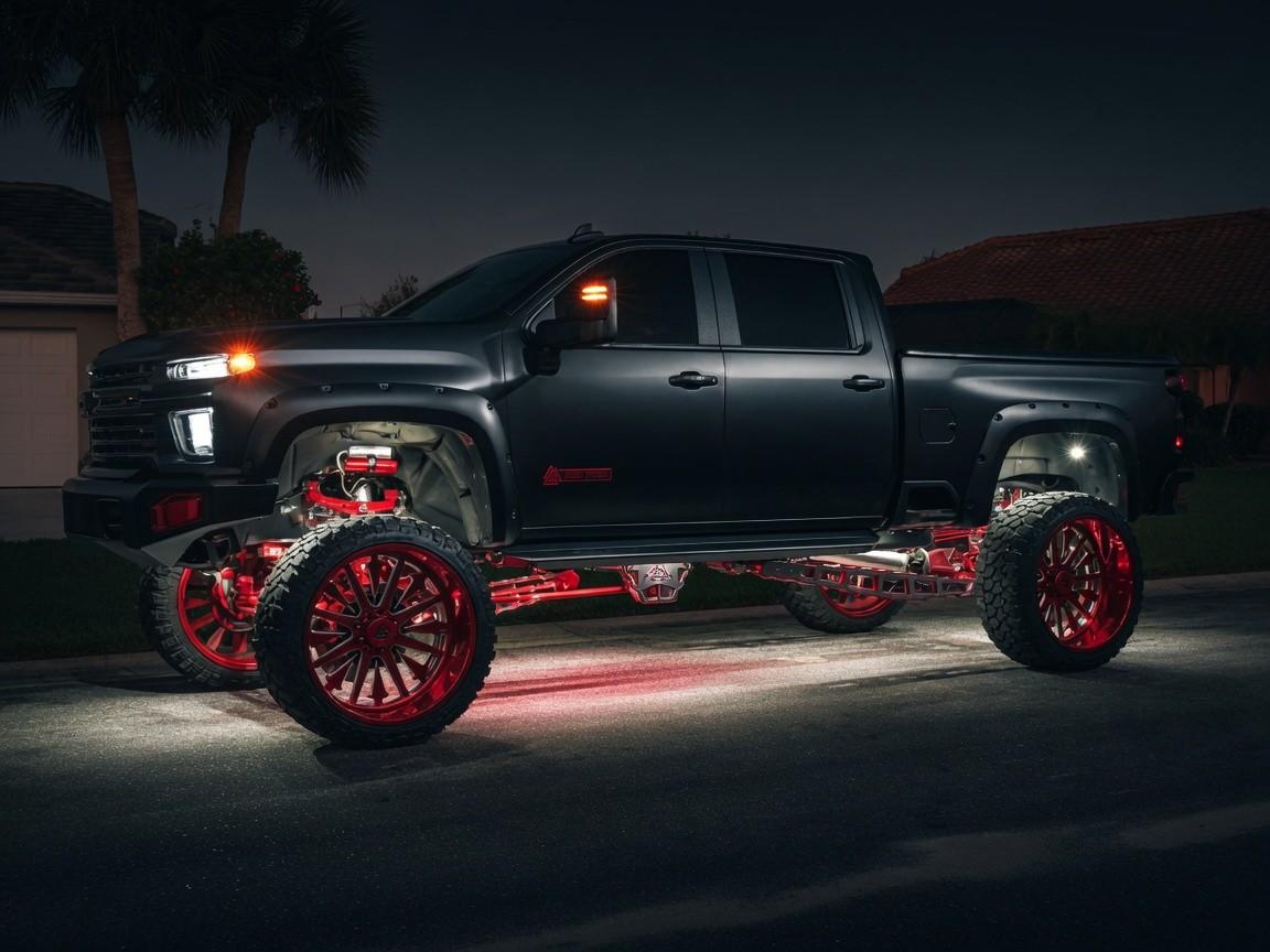 Custom 2024 Chevrolet Silverado
