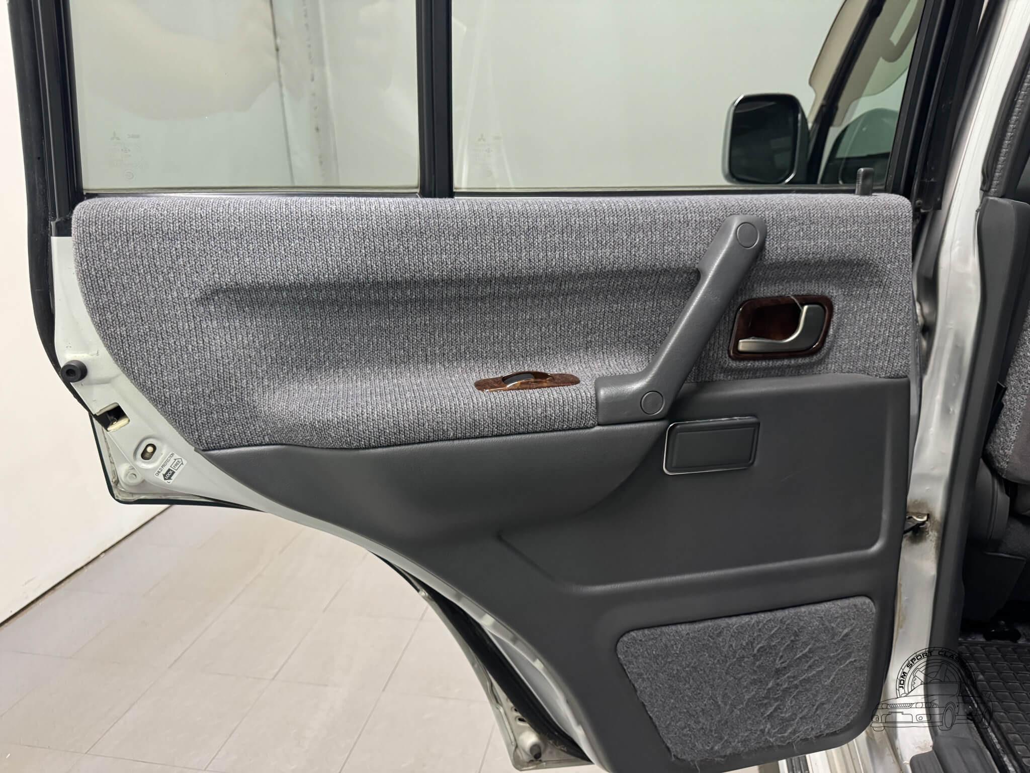 1998 Mitsubishi Pajero Exceed GEO