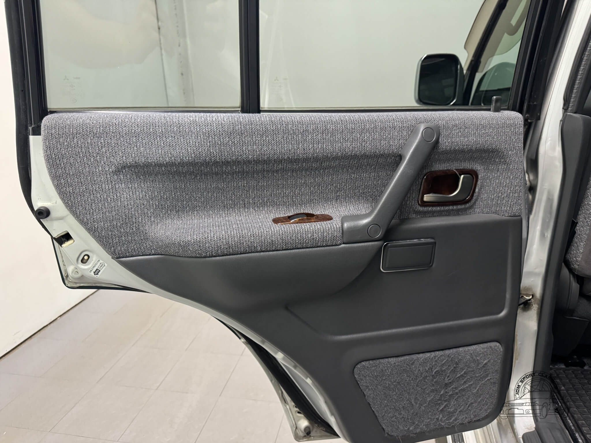 1998 Mitsubishi Pajero Exceed GEO