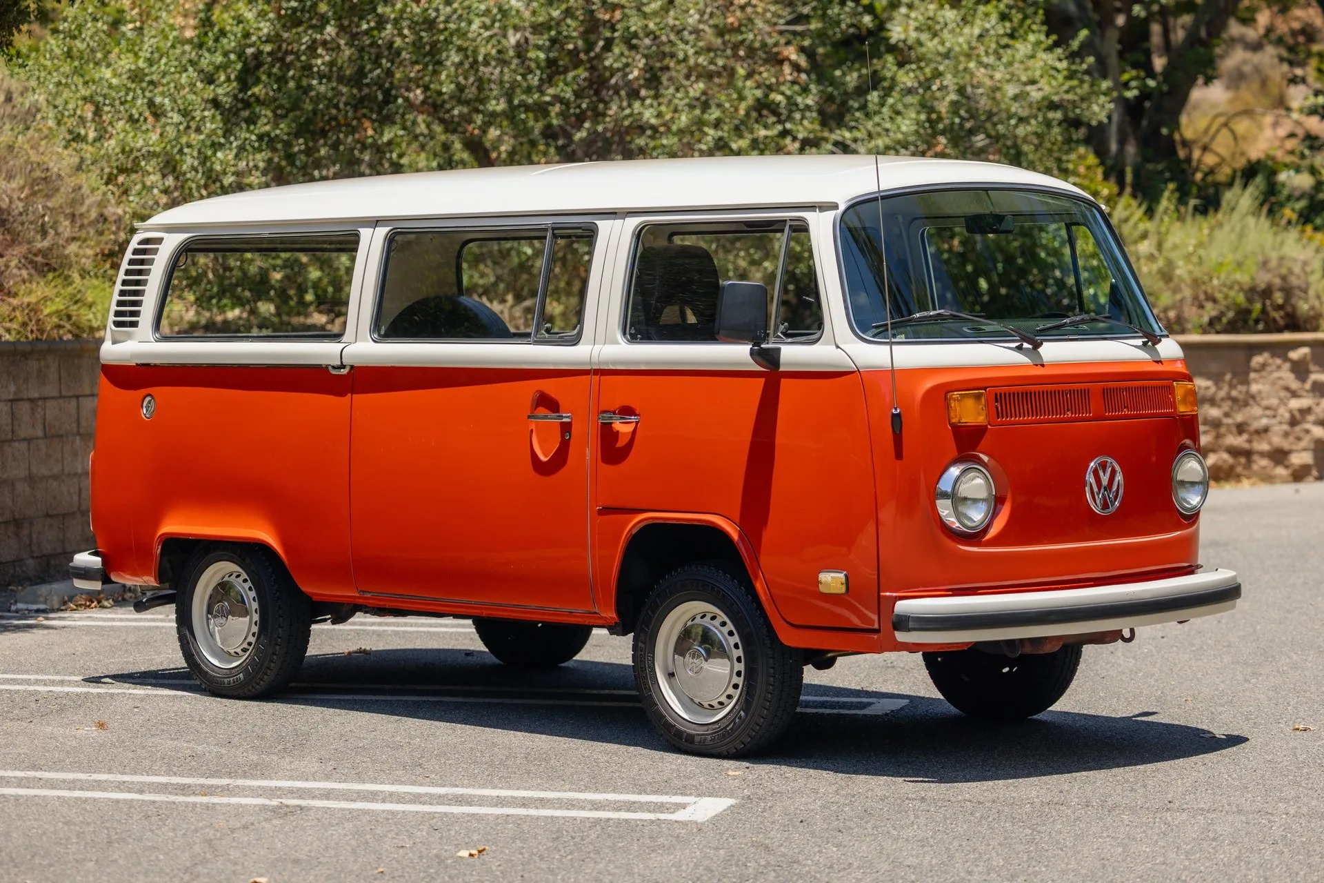  Volkswagen Bus