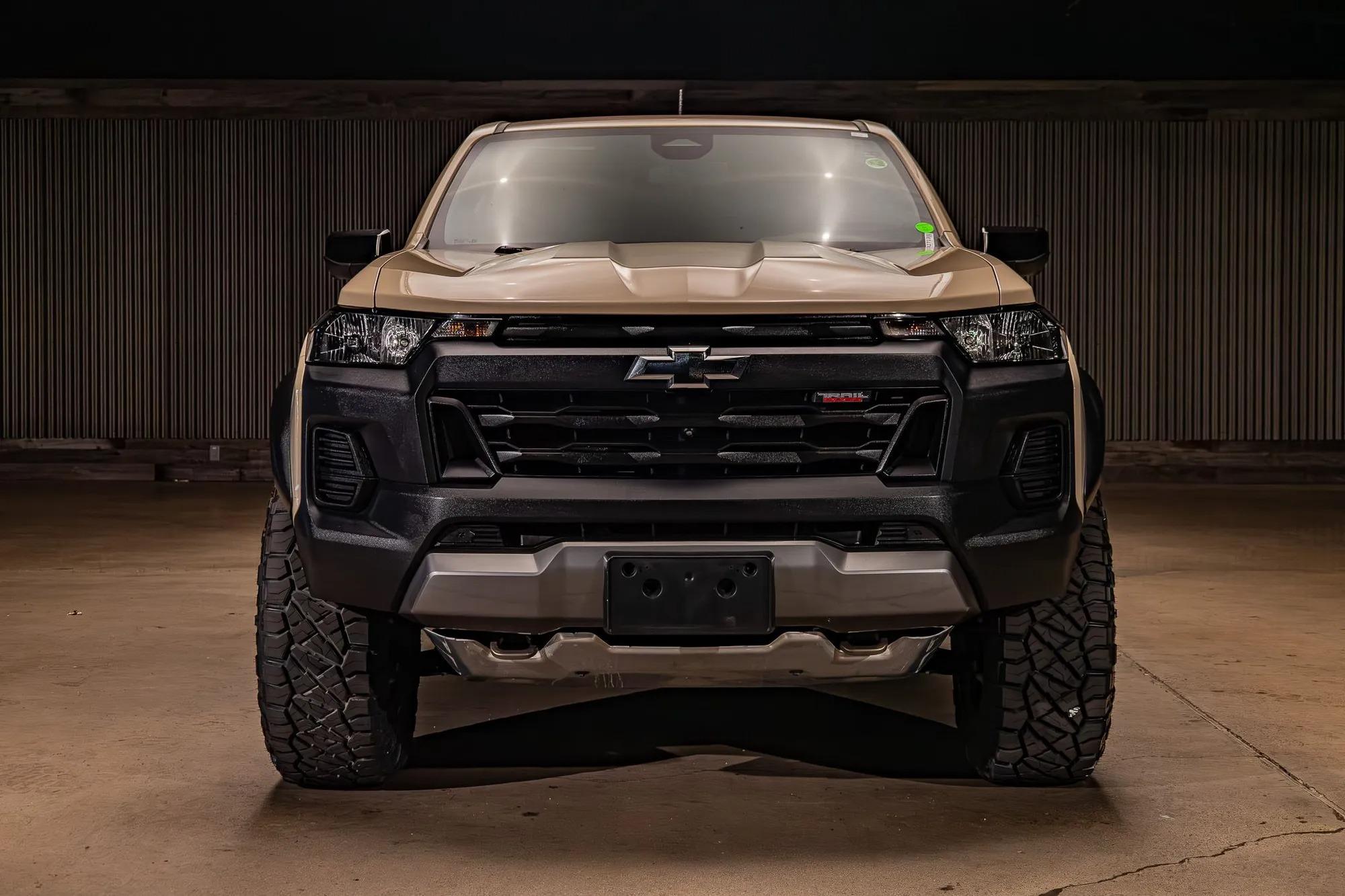 2023 Chevrolet Colorado Trail Boss - 2