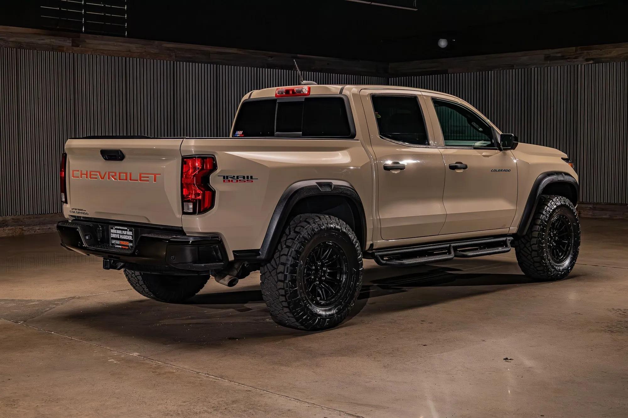 2023 Chevrolet Colorado Trail Boss - 4