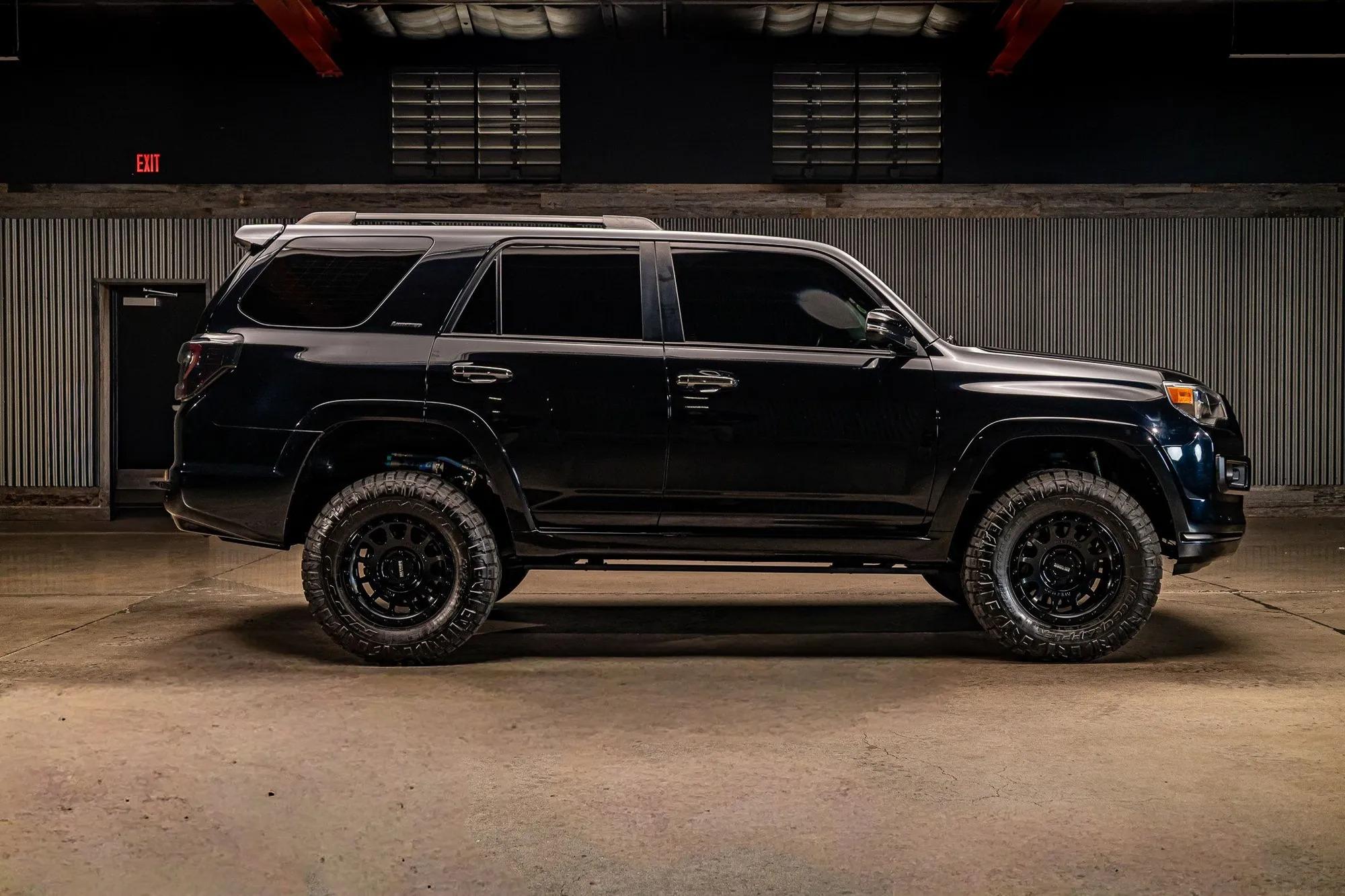 2023 Toyota 4Runner Limited - 4
