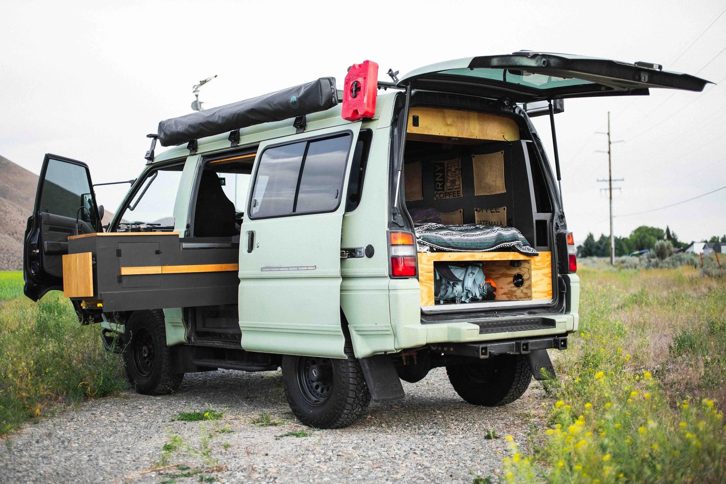 1995 Mitsubishi Delica L300 Star Wagon