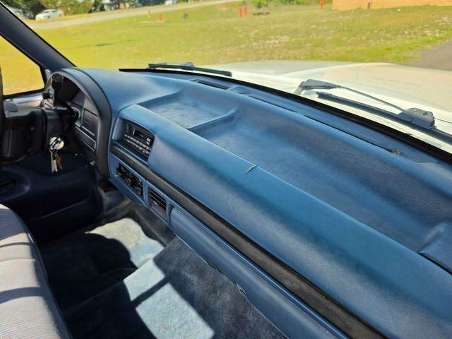 1994 Ford F-150 XLT SWB