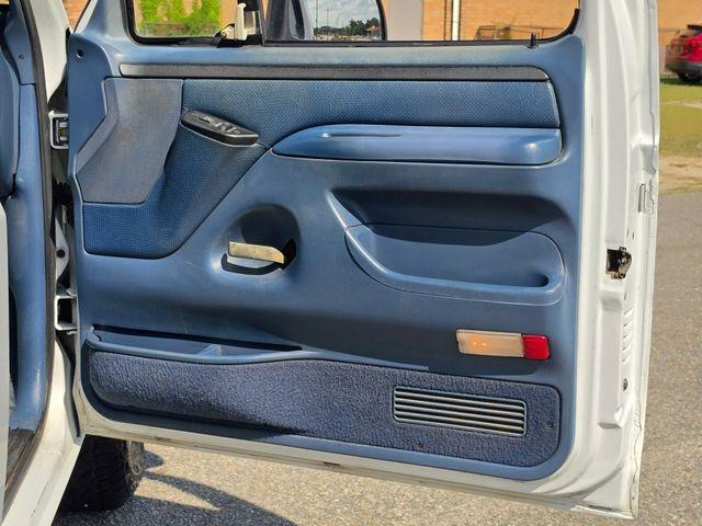 1994 Ford F-150 XLT SWB