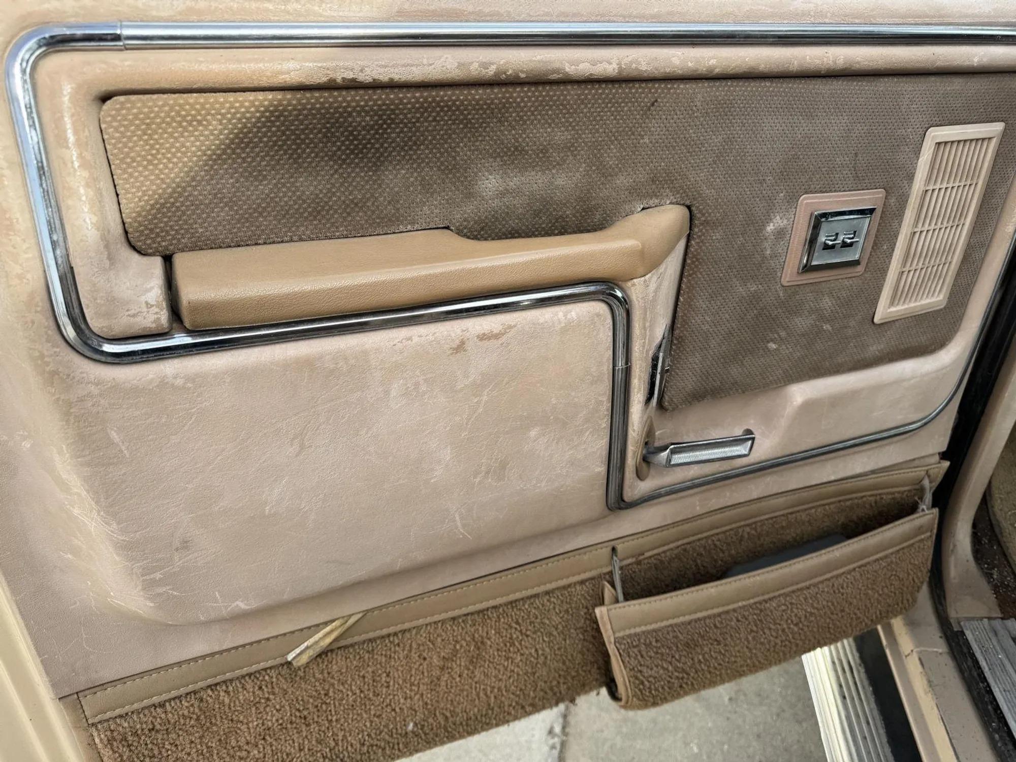 1985 Ford F-150 XLT Lariat 4×4