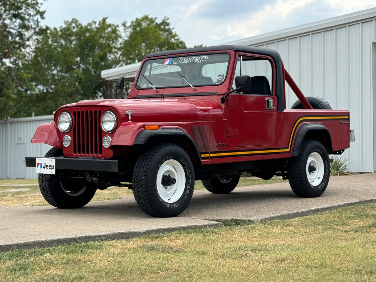 1985 Jeep CJ-8 Scrambler - 3