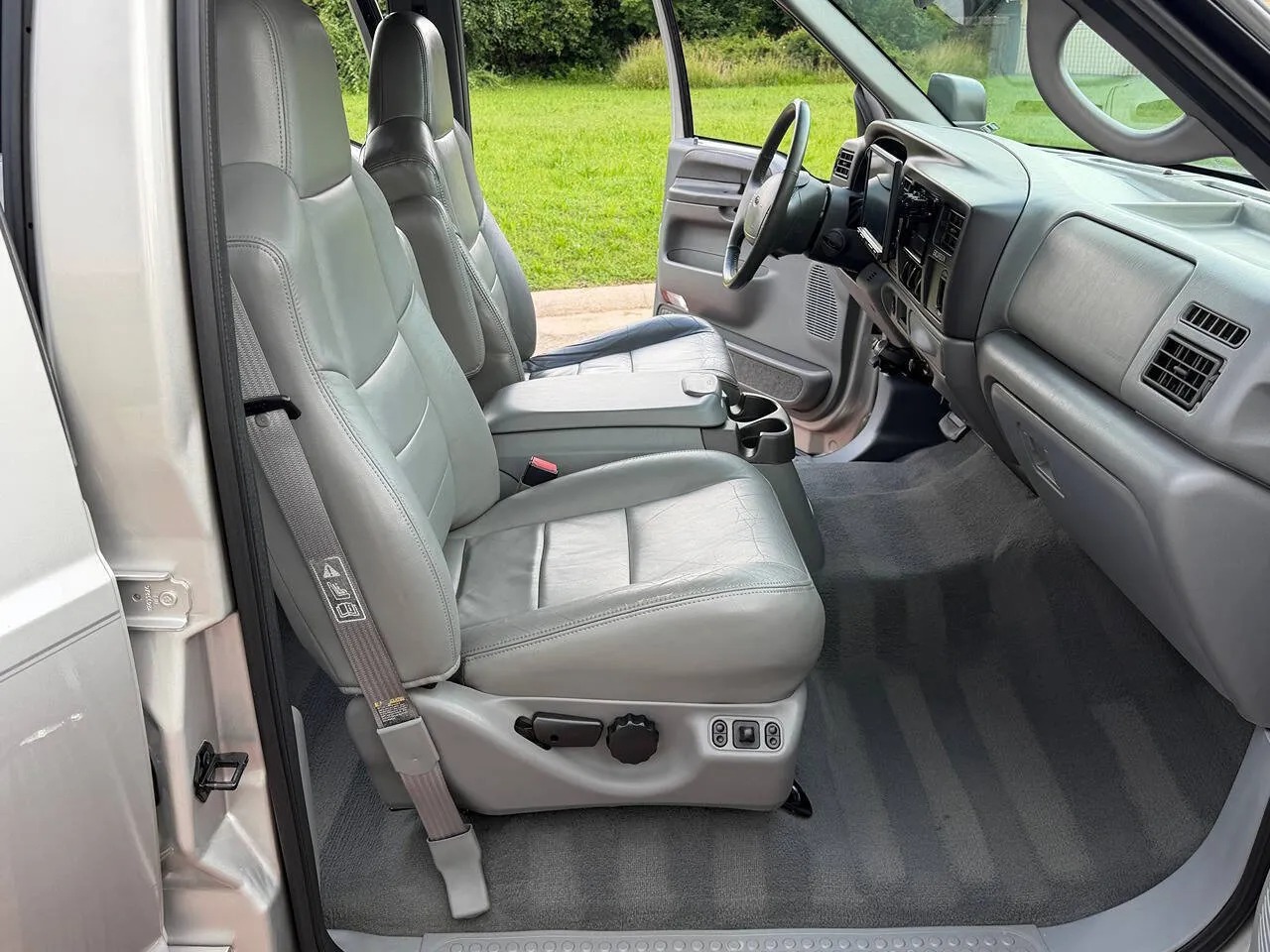 2002 Ford Excursion XLT