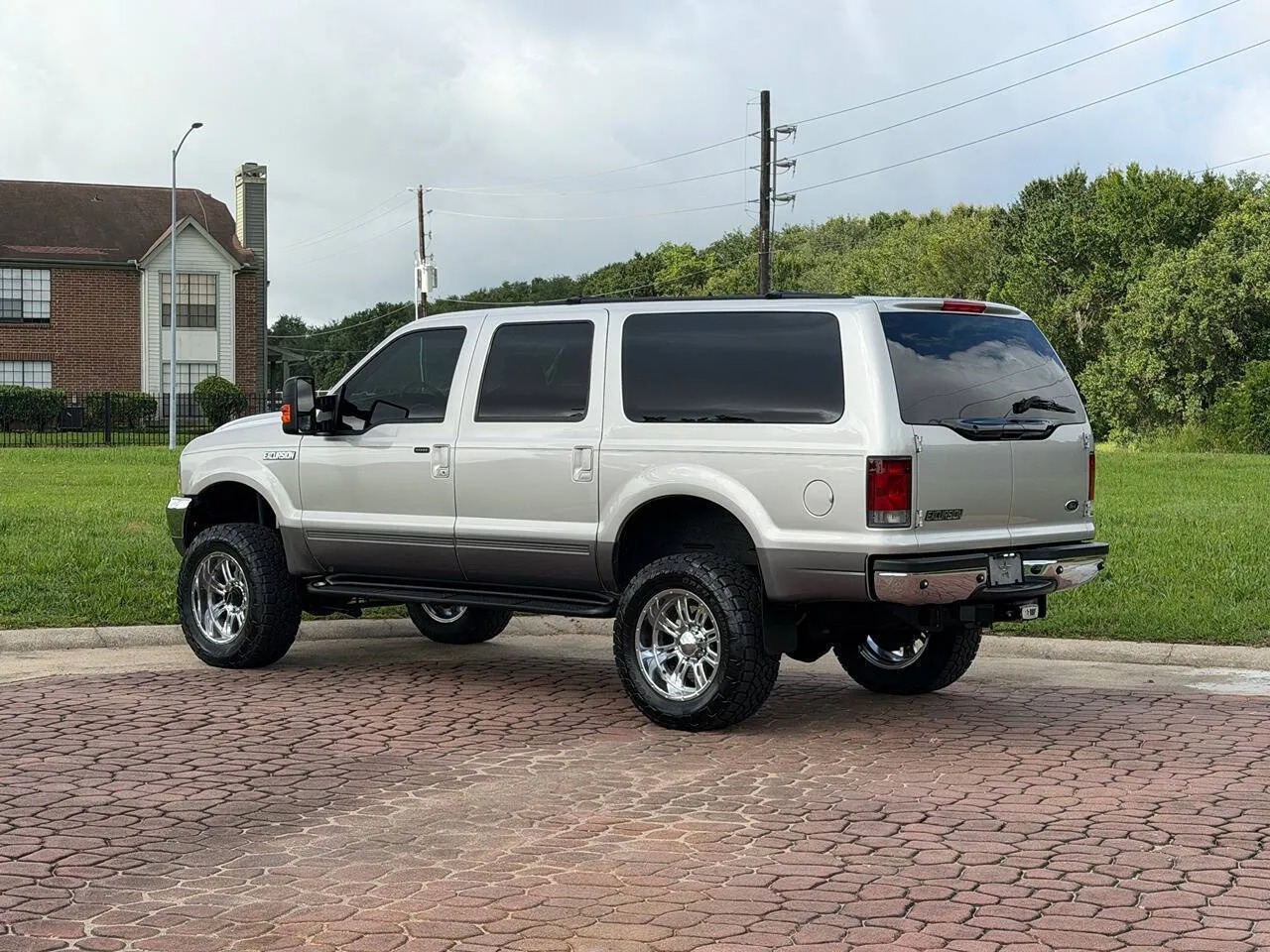 2002 Ford Excursion XLT - 4