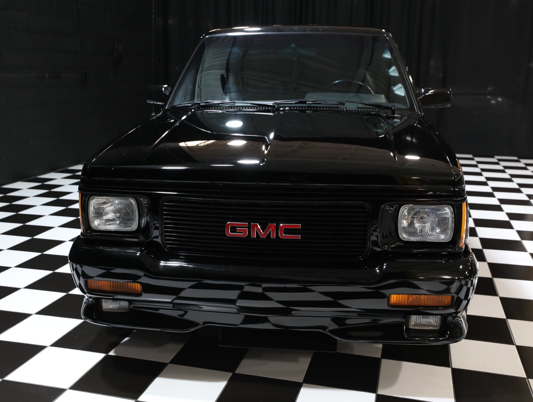 1993 GMC Typhoon - 3