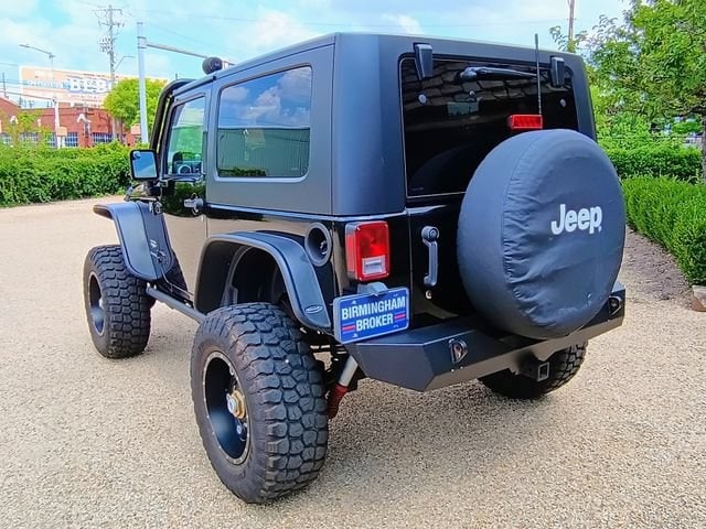 2010 Jeep Wrangler Sahara - 3