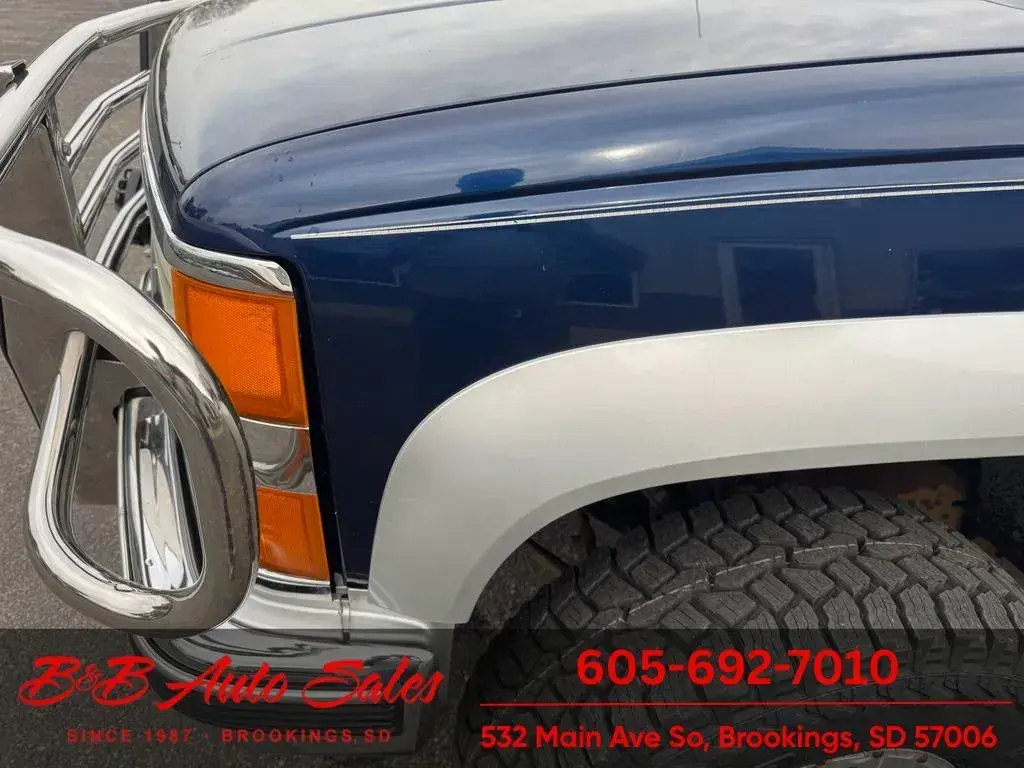 1997 Chevrolet Suburban LT