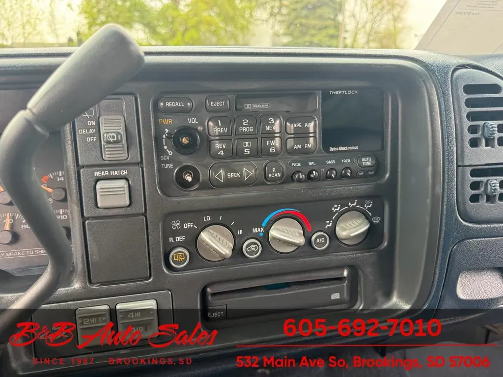 1997 Chevrolet Suburban LT