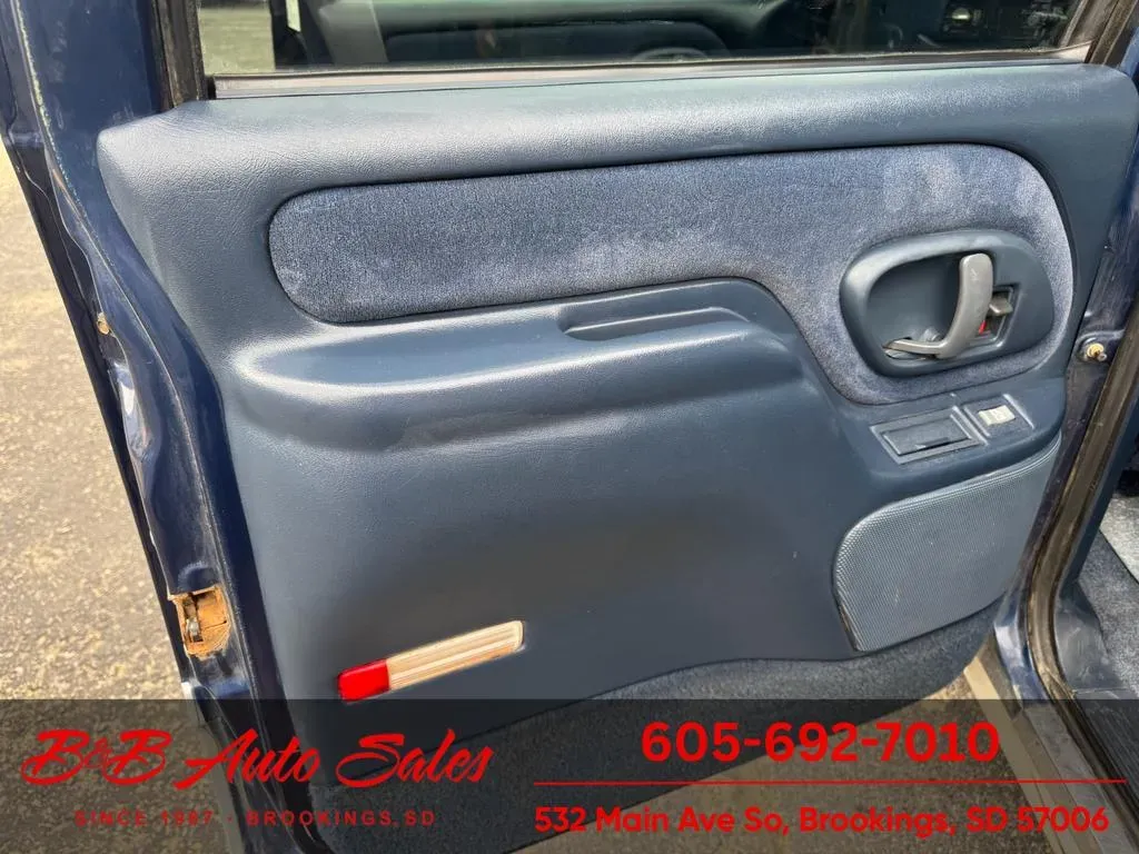1997 Chevrolet Suburban LT