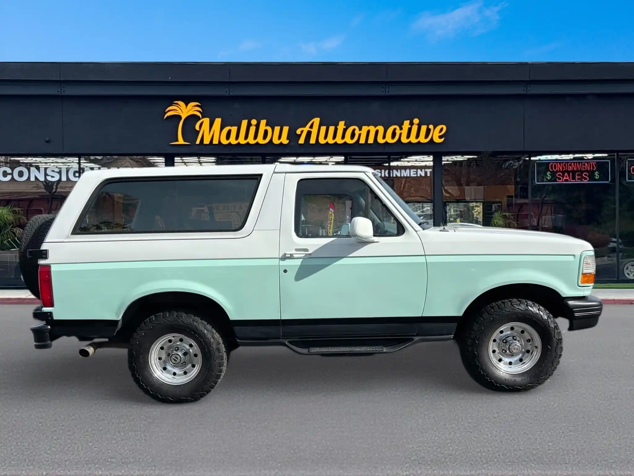 1996 Ford Bronco - 5
