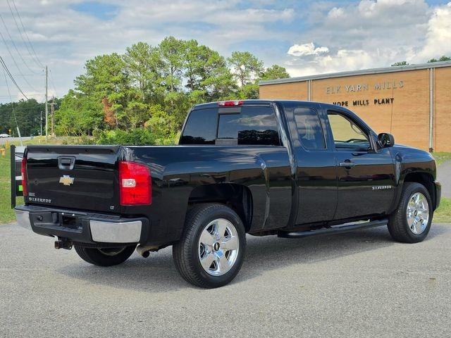 2010 Chevrolet Silverado 1500 LT - 3