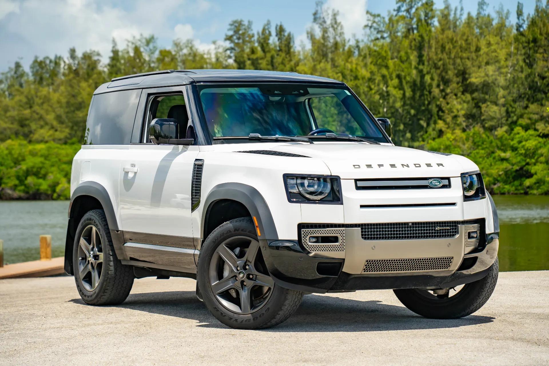2023 Land Rover Defender 90 X-Dynamic SE - 2