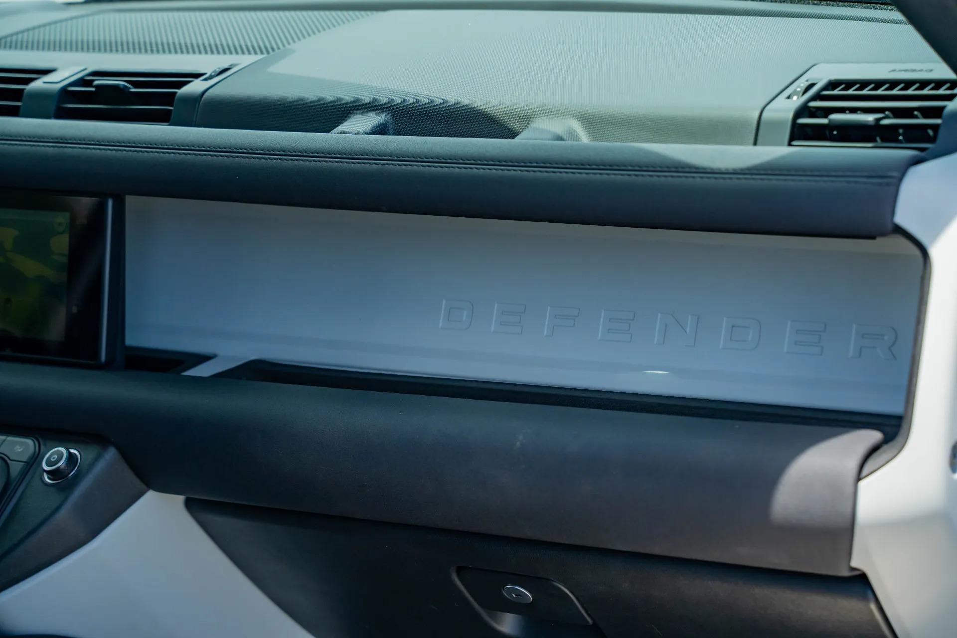 2023 Land Rover Defender 90 X-Dynamic SE