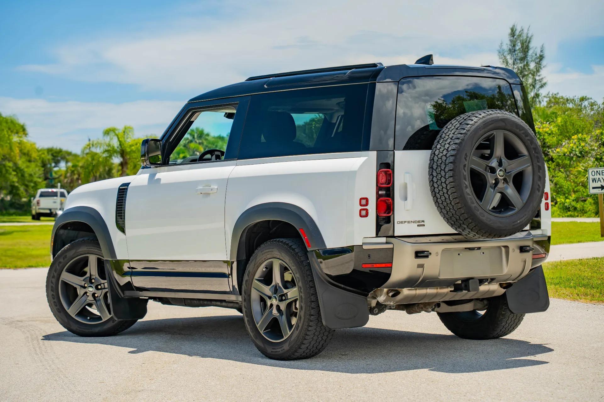 2023 Land Rover Defender 90 X-Dynamic SE