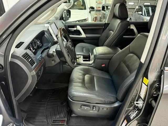 2019 Toyota Land Cruiser