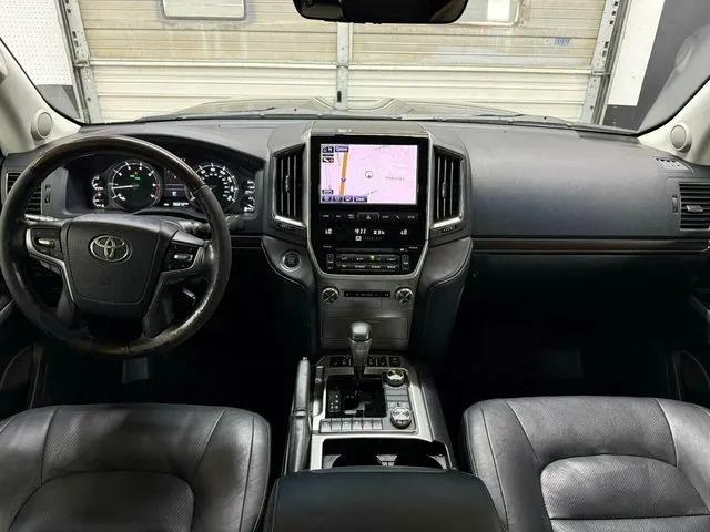 2019 Toyota Land Cruiser