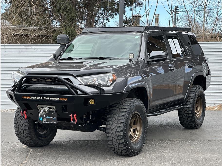 2018 Toyota 4Runner TRD Off-Road - 5