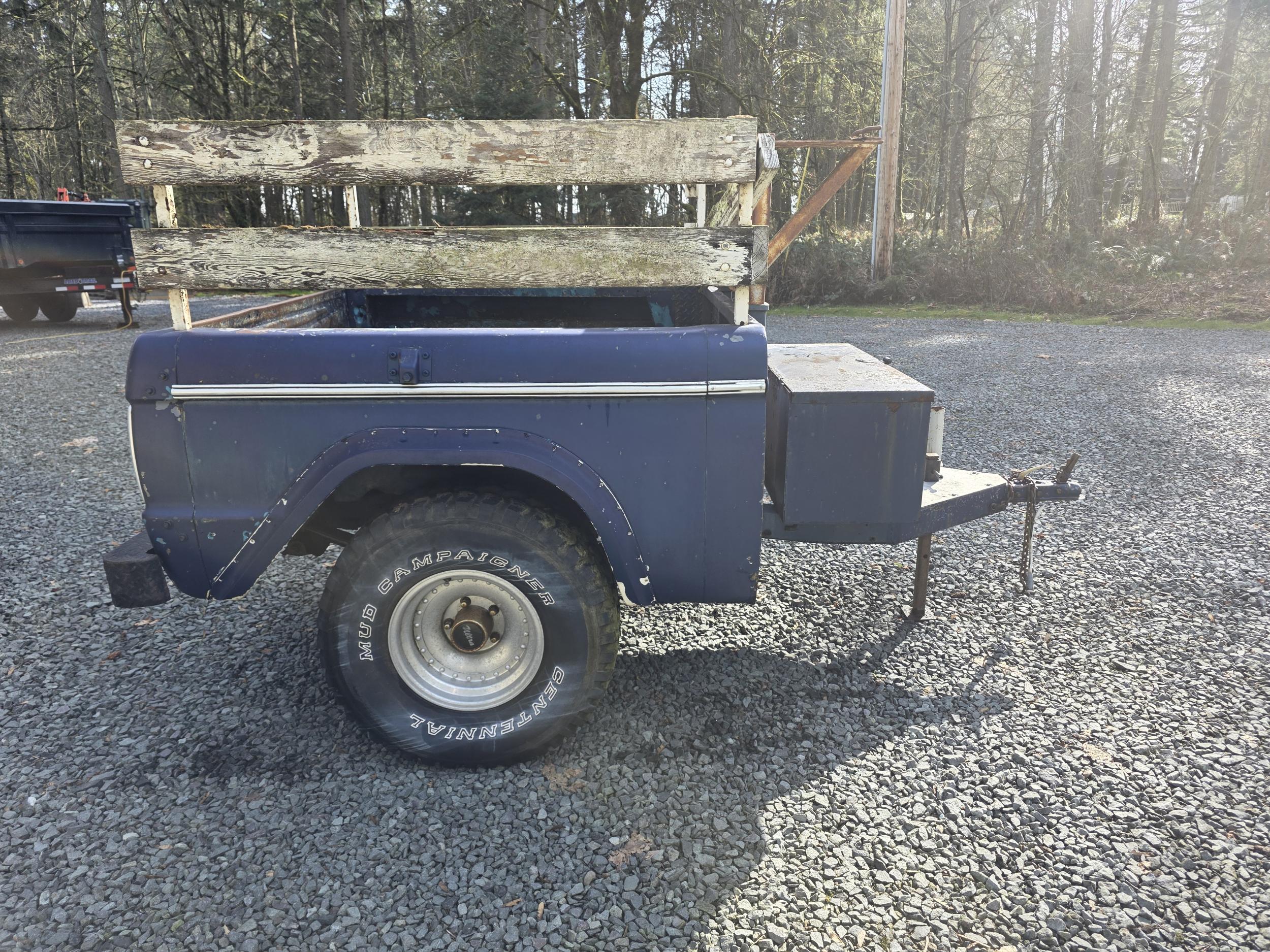 1975 Ford Bronco + Trailer